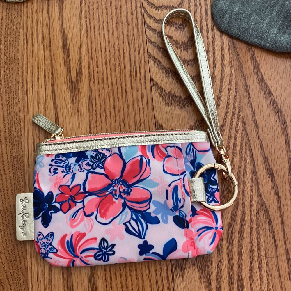 NWT Lily Pulitzer zip top wallet. 6.4L x 4H. Style 010240